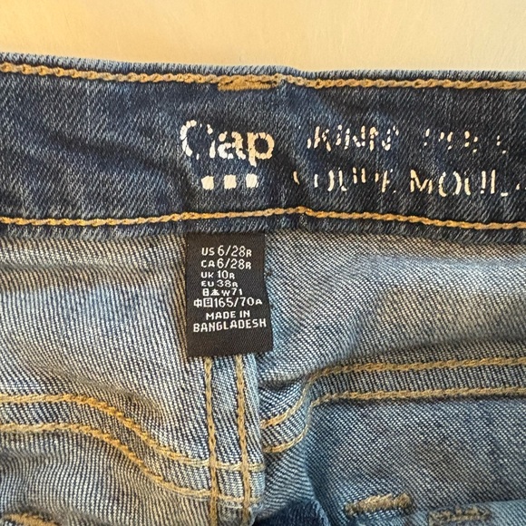 GAP 6/28R Skinny Medium / Dark Wash Denim With Pockets - Picture 3 of 4